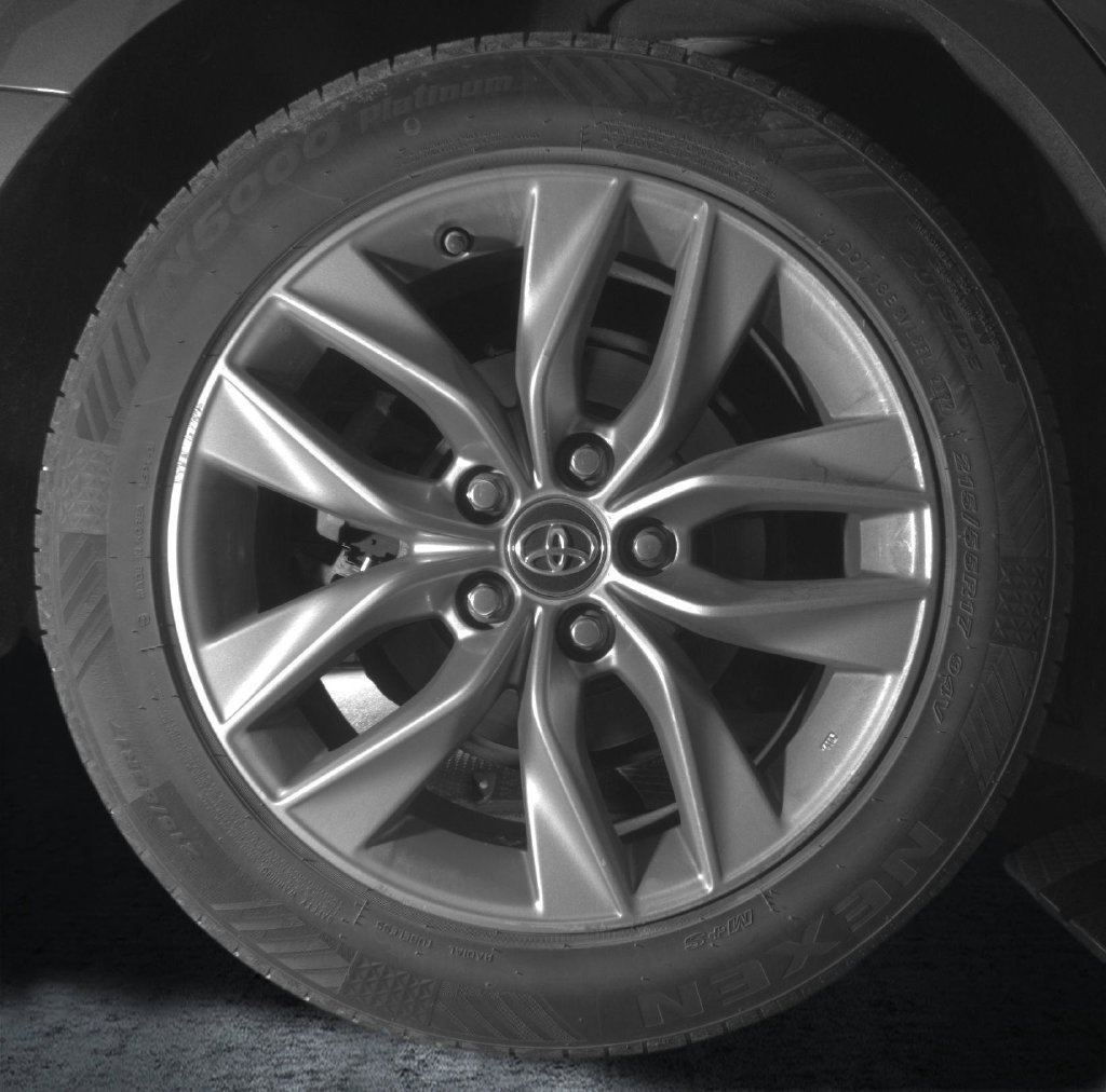 Used 2019 Gray Toyota XLE image 13