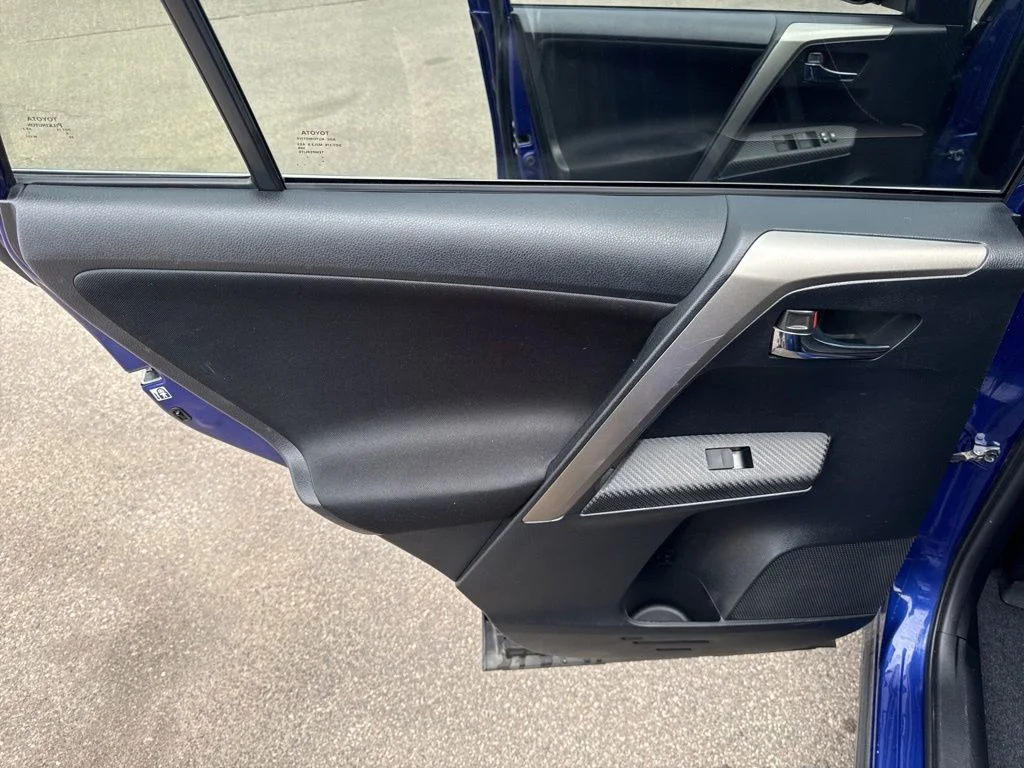 Used 2015 Blue Crush Metallic Toyota XLE image 30