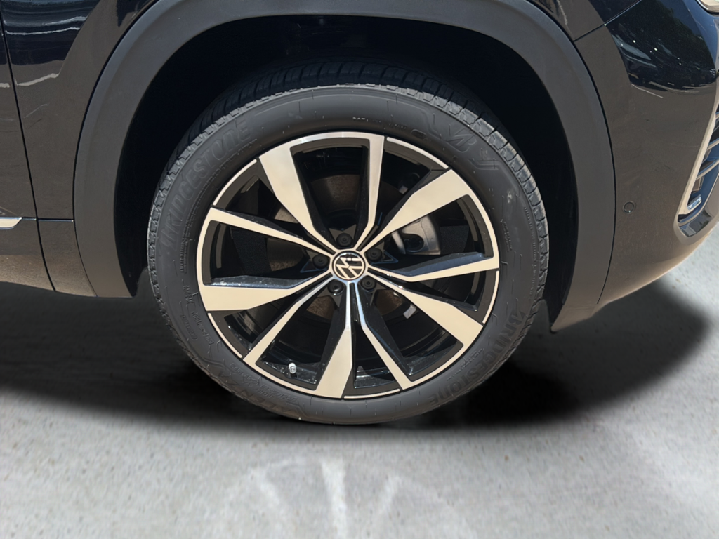 New 2026 Black Volkswagen 2.0T SEL Premium R-Line image 9