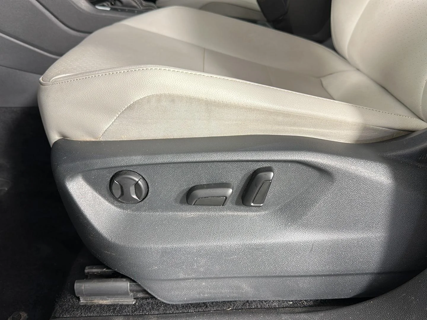 Used 2021 Platinum Gray Metallic Volkswagen SE R-Line Black image 10