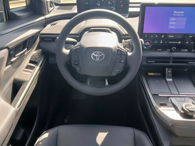 New 2026 Wind Chill Pearl with Midnight Black Metallic roof Toyota Limited image 21