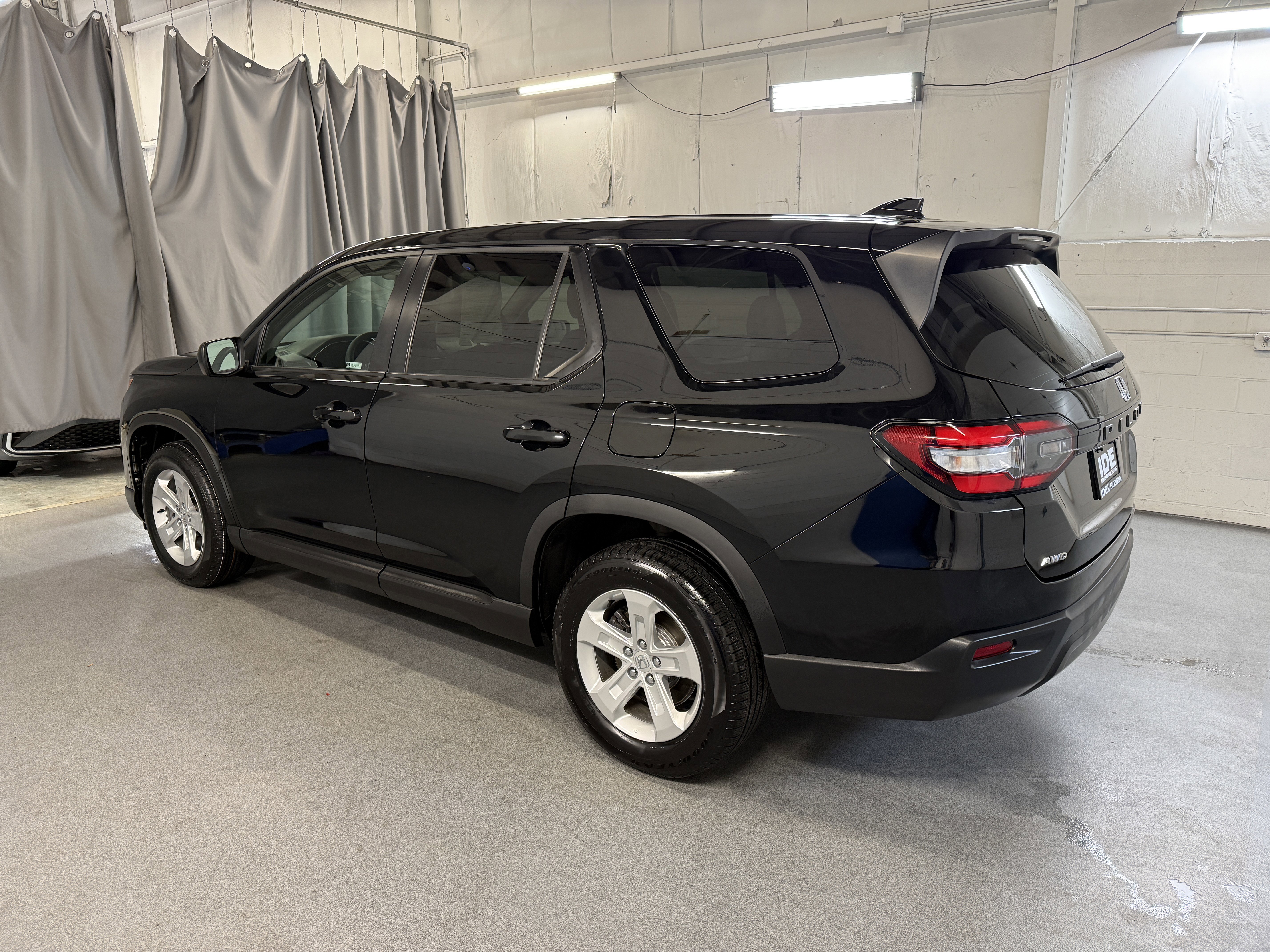 Certified Used 2023 Crystal Black Pearl Honda LX image 5