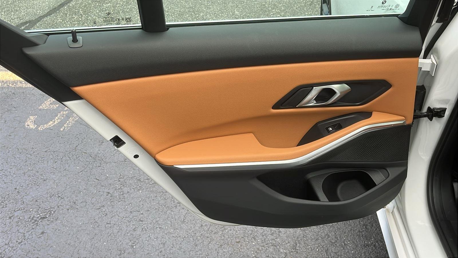 2025 BMW 3 Series 330i - Photo 21
