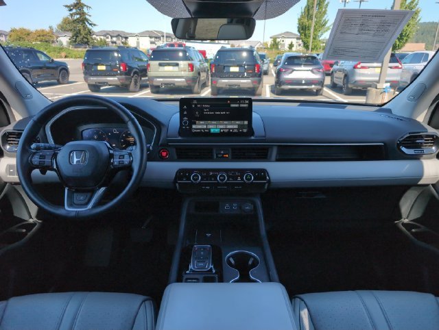 2025 Honda Pilot Elite - Photo 13
