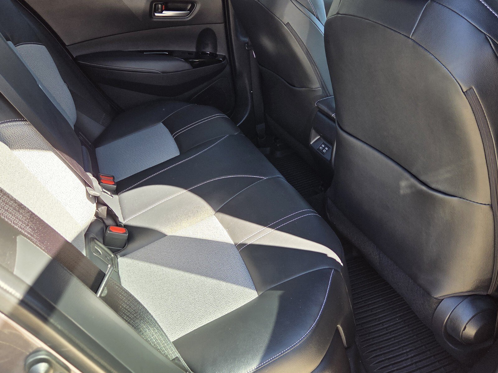 Used 2025 Magnetic Gray Metallic Toyota XSE image 9