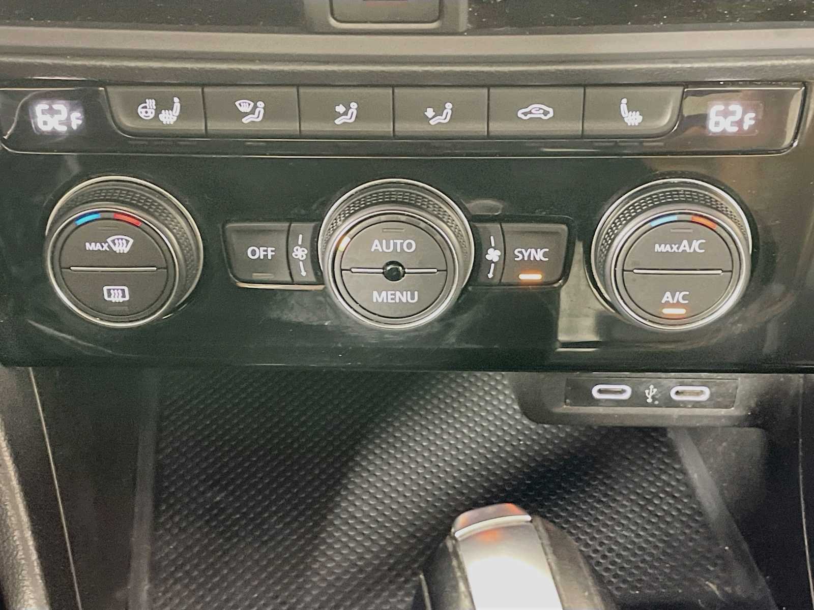 Used 2020 Pyrite Silver Metallic Volkswagen R-Line image 13