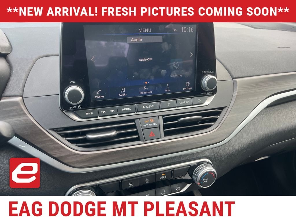 Used 2025 Gray Nissan 2.5 SV image 9