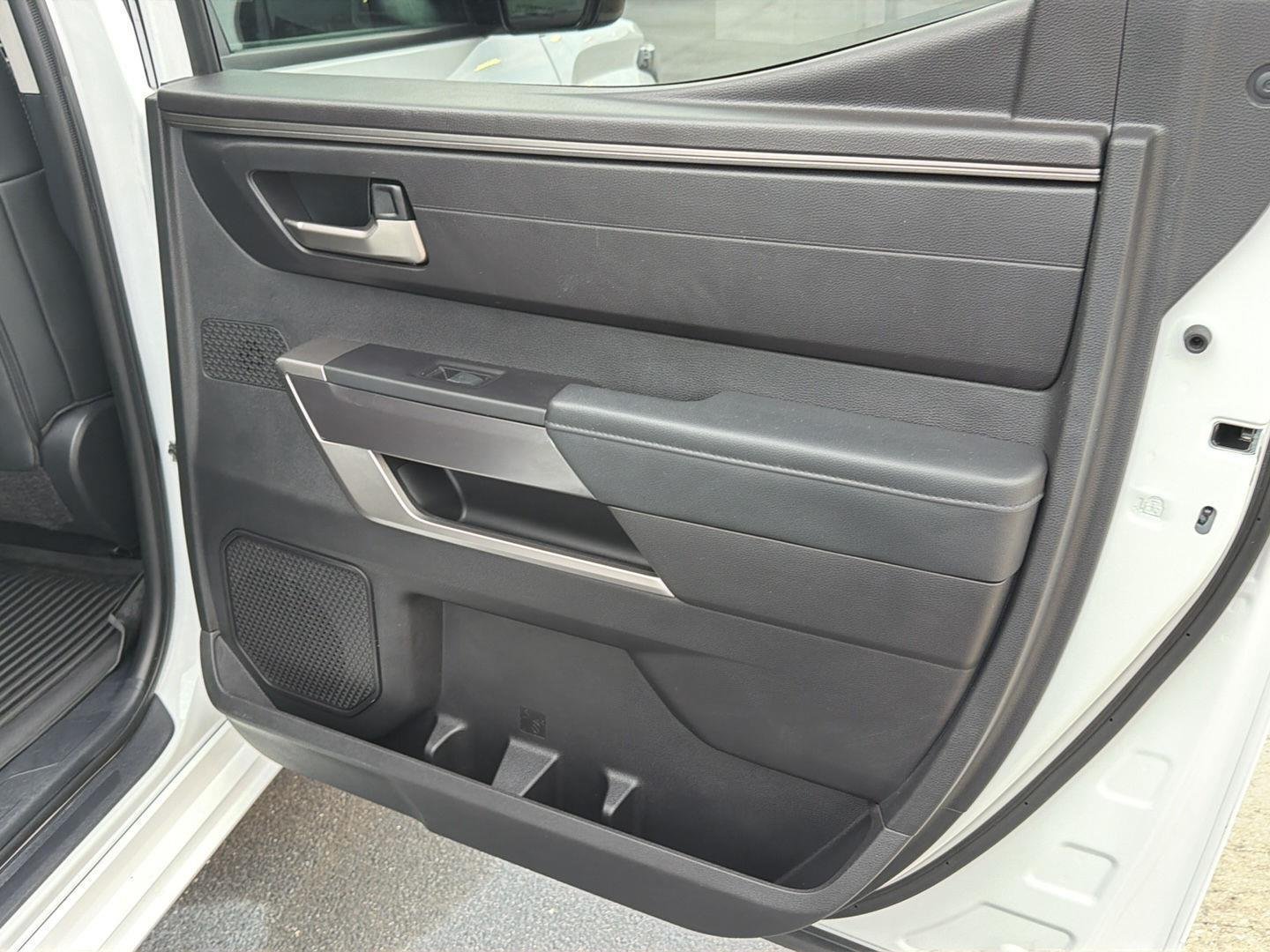 Used 2023 Ice Cap Toyota SR5 image 15