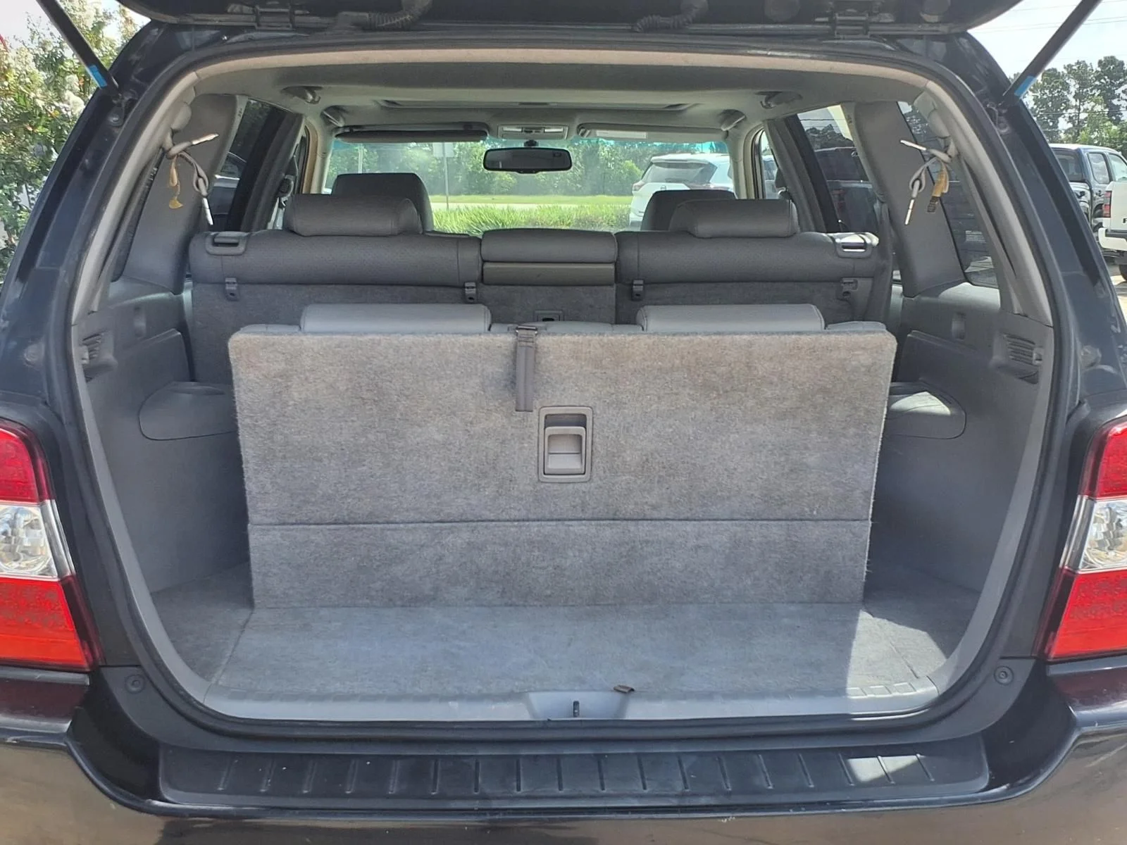 Used 2007 Black Toyota Limited image 10