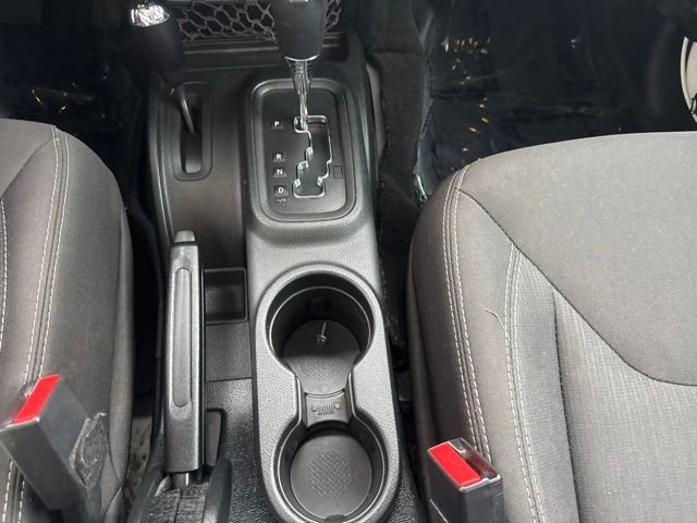 Used 2017 White Jeep Unlimited Sahara image 16