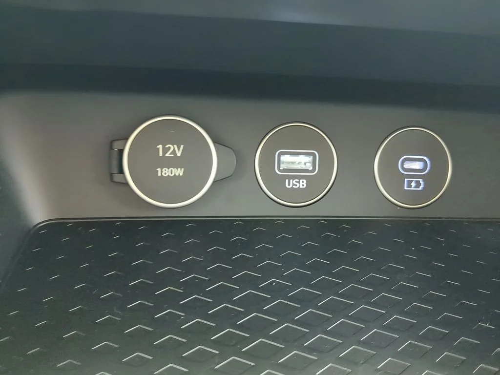 2026 GENESIS G70 Standard - Photo 20
