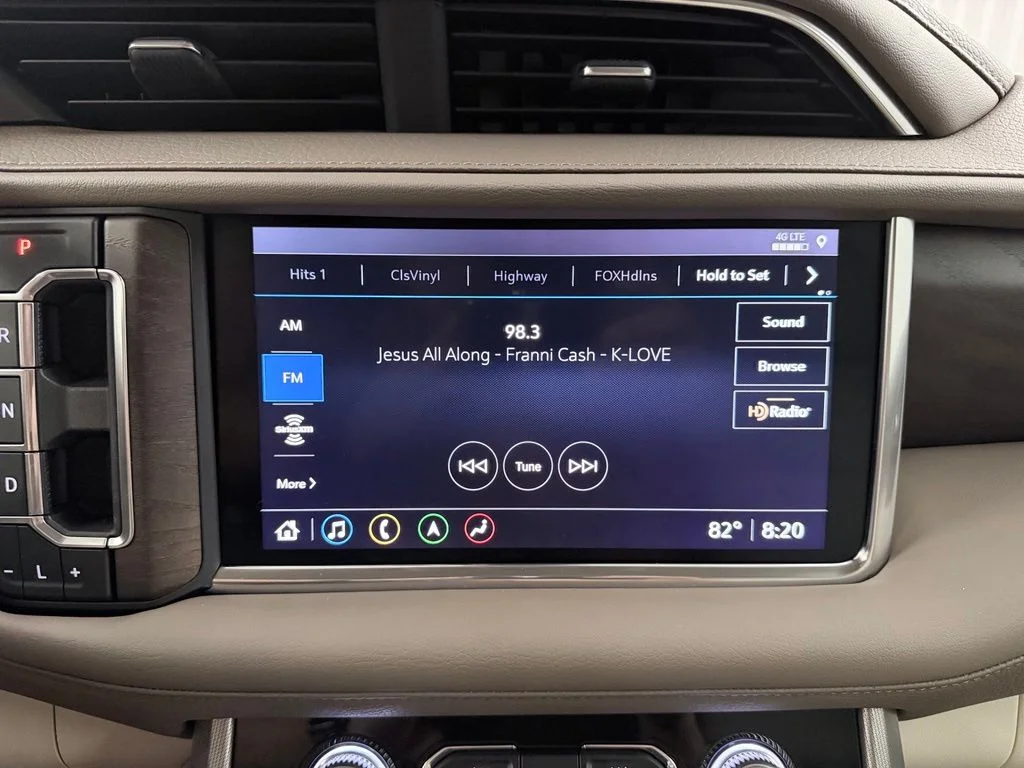 Used 2021 White Frost GMC Denali image 24