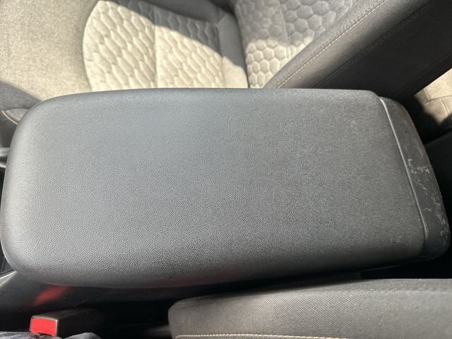 Used 2019 Gray Chevrolet LT image 27