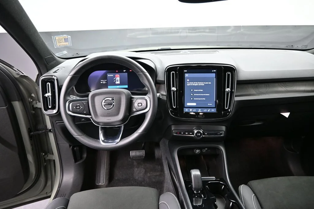 Certified Used 2023 Green Volvo Ultimate image 13