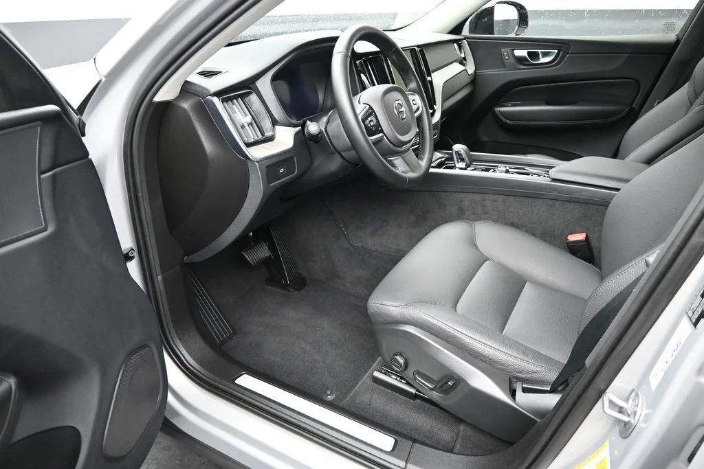 Certified Used 2025 Silver Dawn Volvo Plus image 9