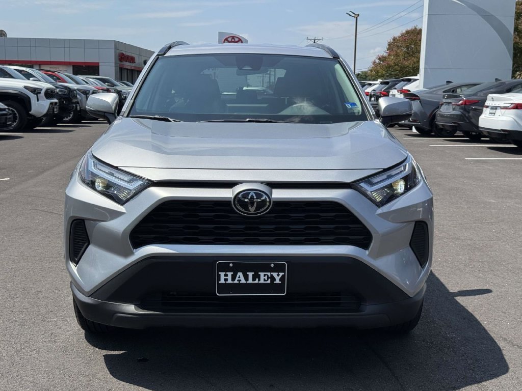 Used 2025 Silver Toyota XLE image 25