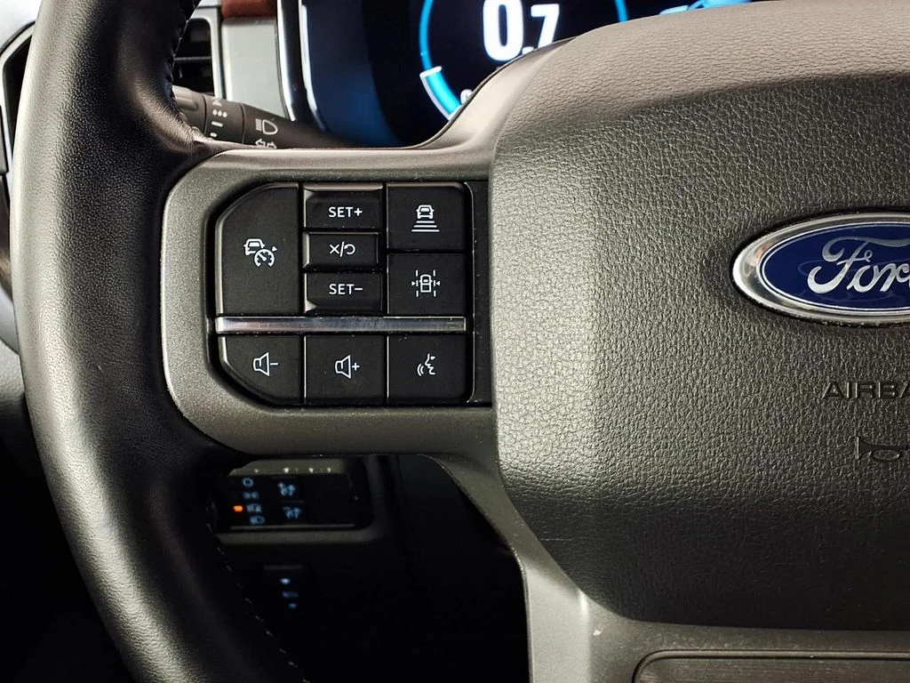 Used 2021 White Ford Lariat image 19