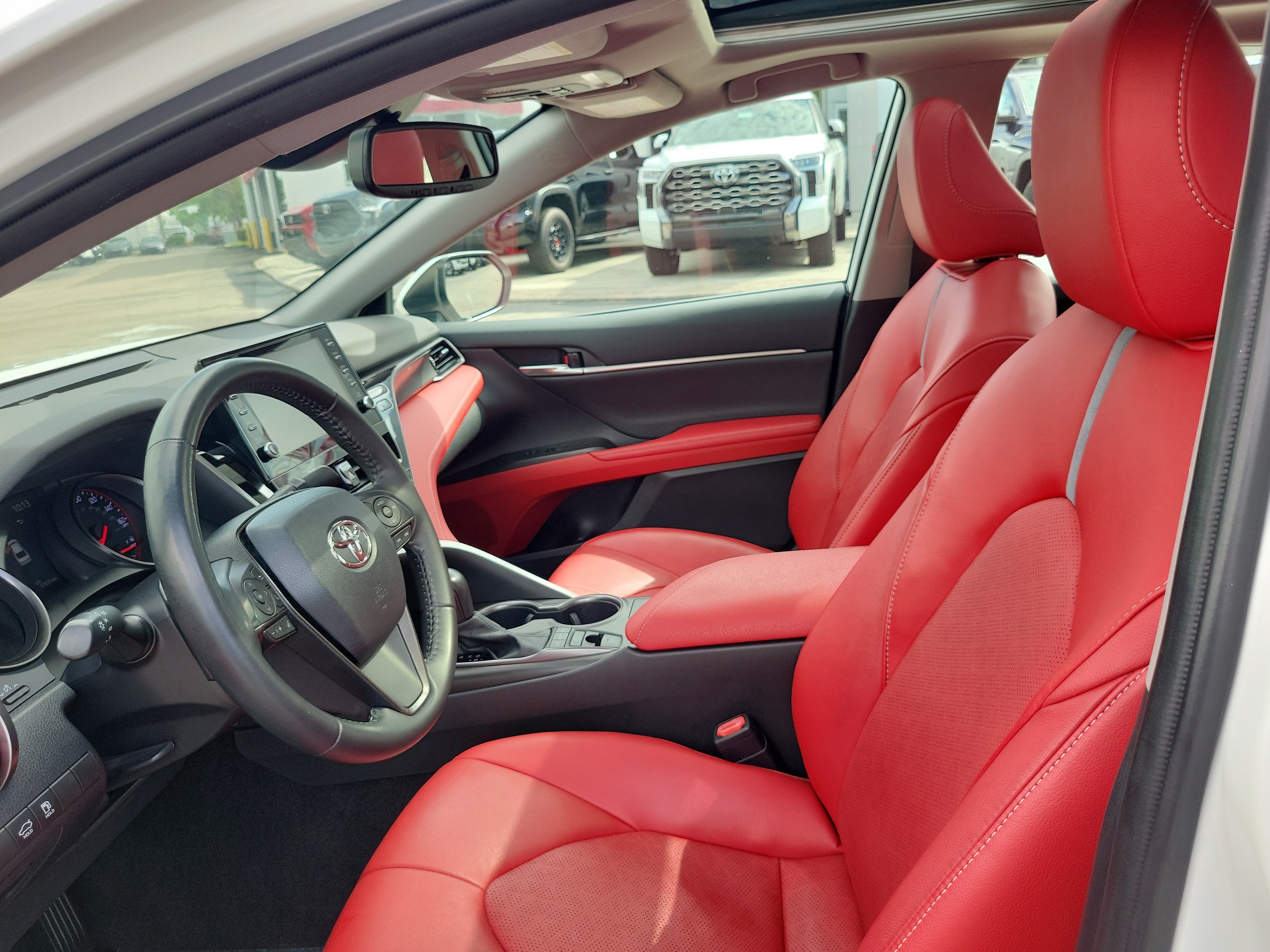 Used 2022 Pearl Toyota XSE image 18