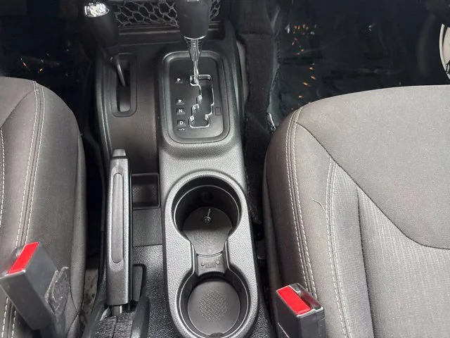 Used 2017 White Jeep Unlimited Sahara image 16