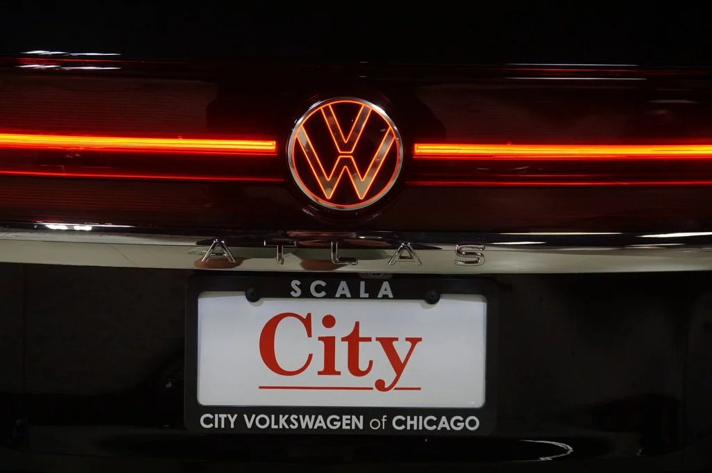 New 2026 Black Volkswagen 2.0T SE w/Technology image 36