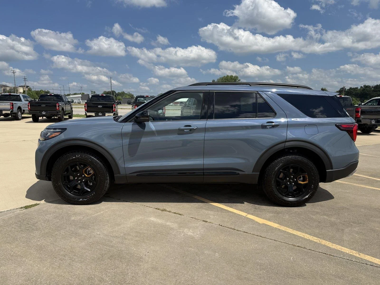 New 2026 Vapor Blue Metallic Ford Tremor image 5