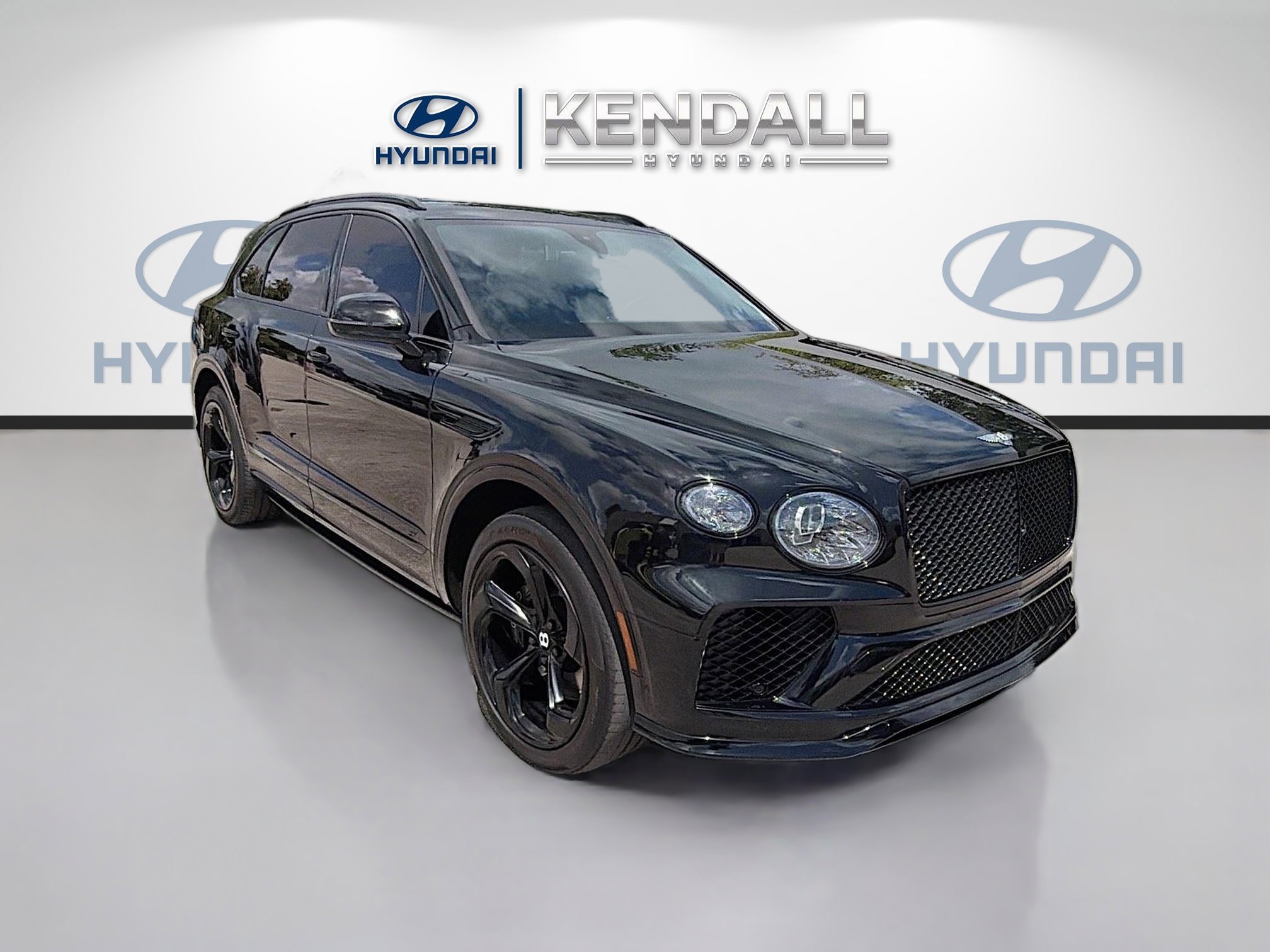 2022 Bentley Bentayga S's photo