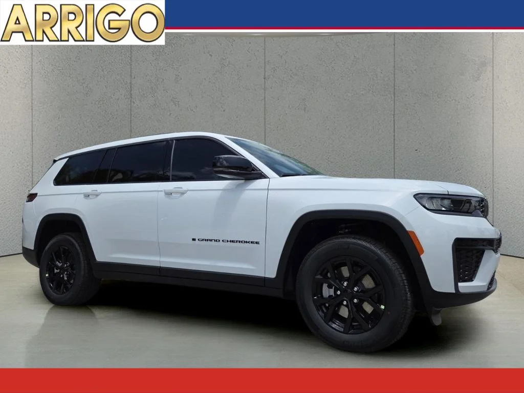 New 2026 Bright White Clear-Coat Exterior Paint Jeep Laredo Altitude image 1