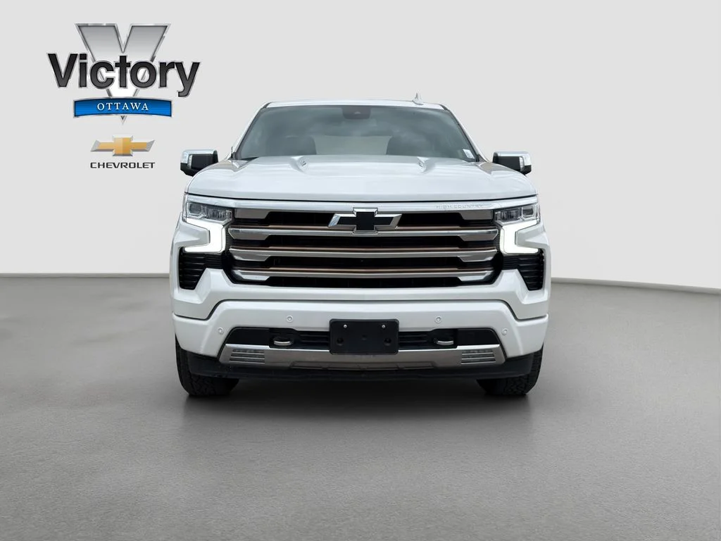 Used 2022 Chevrolet Silverado 1500 High Country with VIN 1GCUDJEL5NZ636561 for sale in Kansas City
