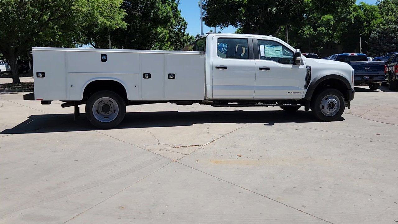 2025 Ford F-550 Super Duty Chassis Cab XL - Photo 13