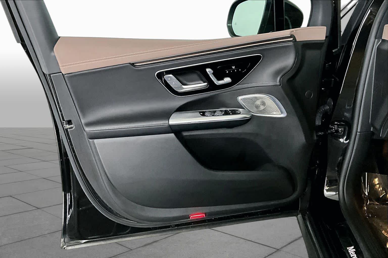 Used 2023 Obsidian Black Metallic Mercedes-Benz EQE 350 image 21
