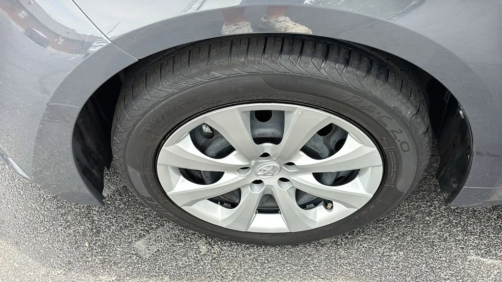 Used 2025  Toyota LE image 33