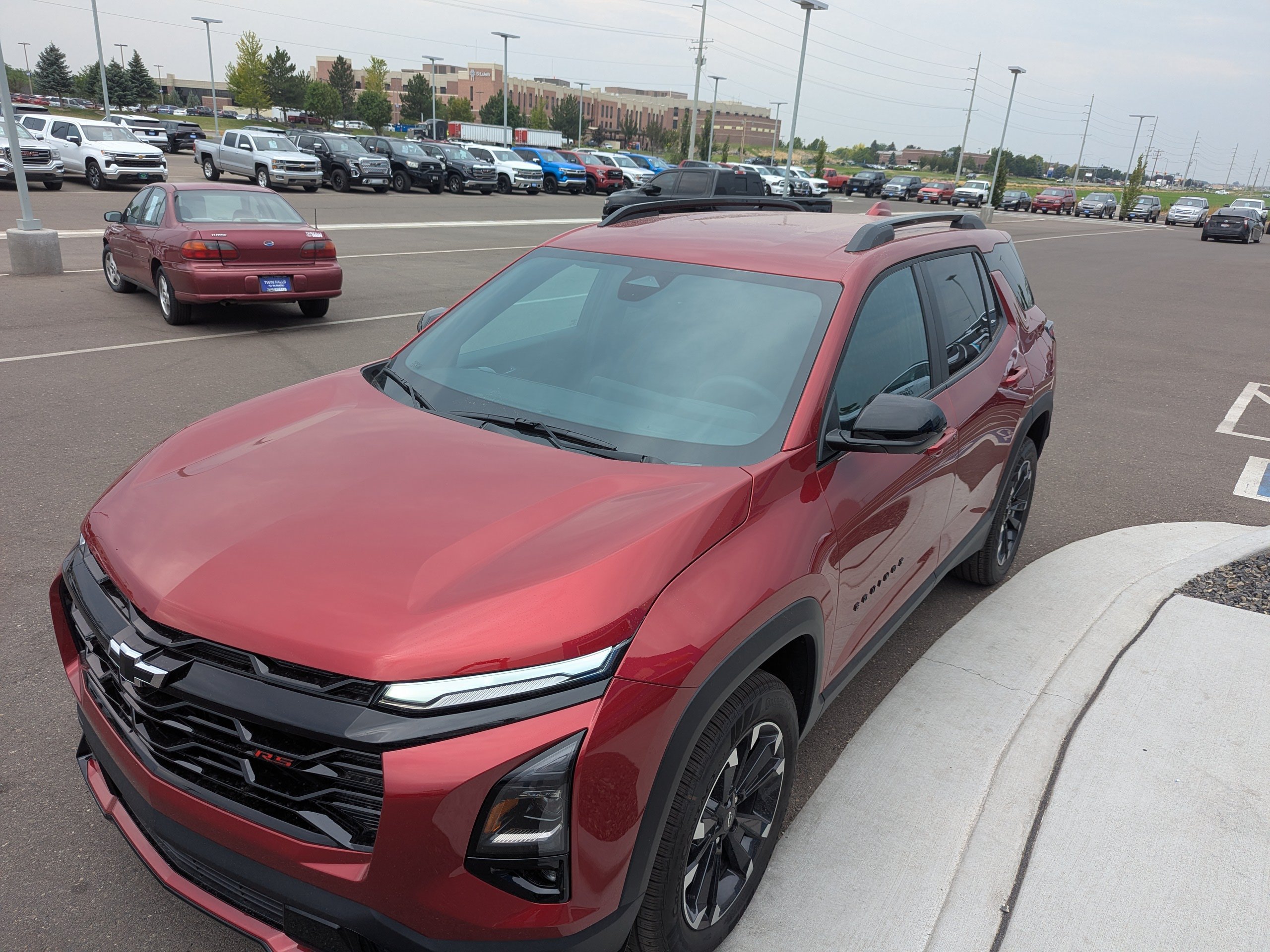 2027 Chevrolet Equinox RS - Photo 8