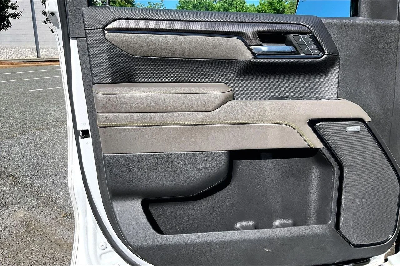 Used 2022 White Chevrolet ZR2 image 26