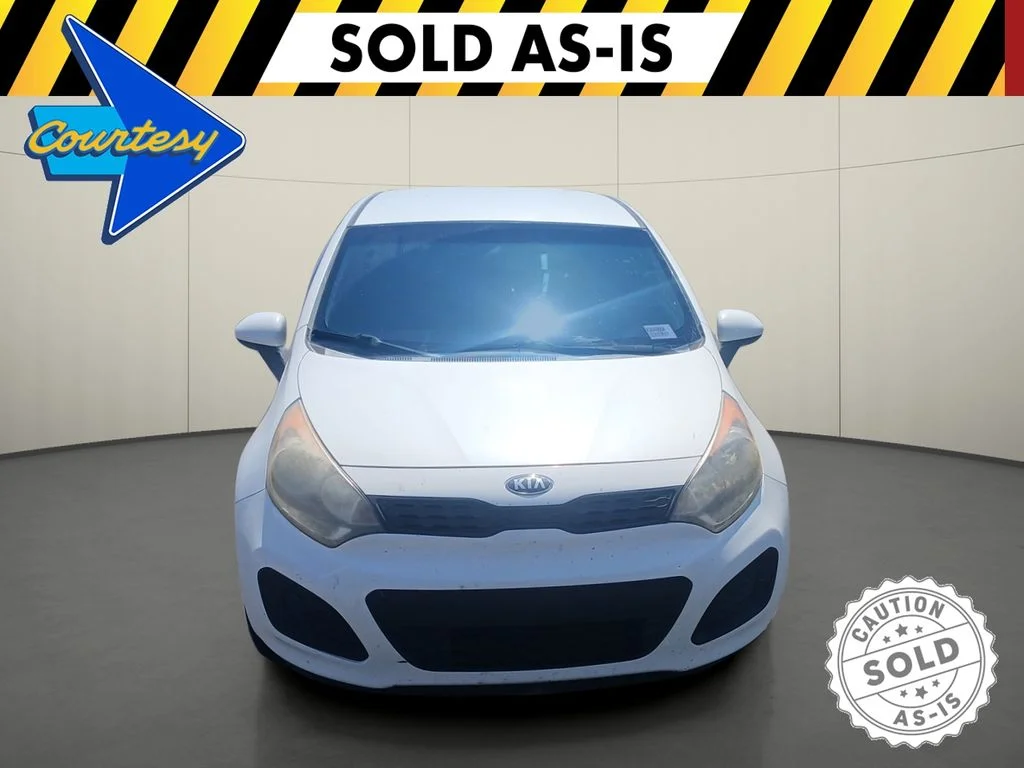 Certified Used 2014 White Kia LX image 2