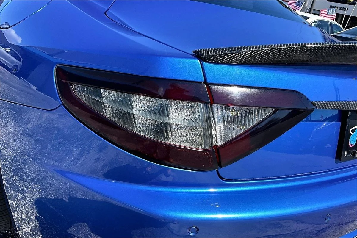 Used 2014 Blue Maserati Sport image 23