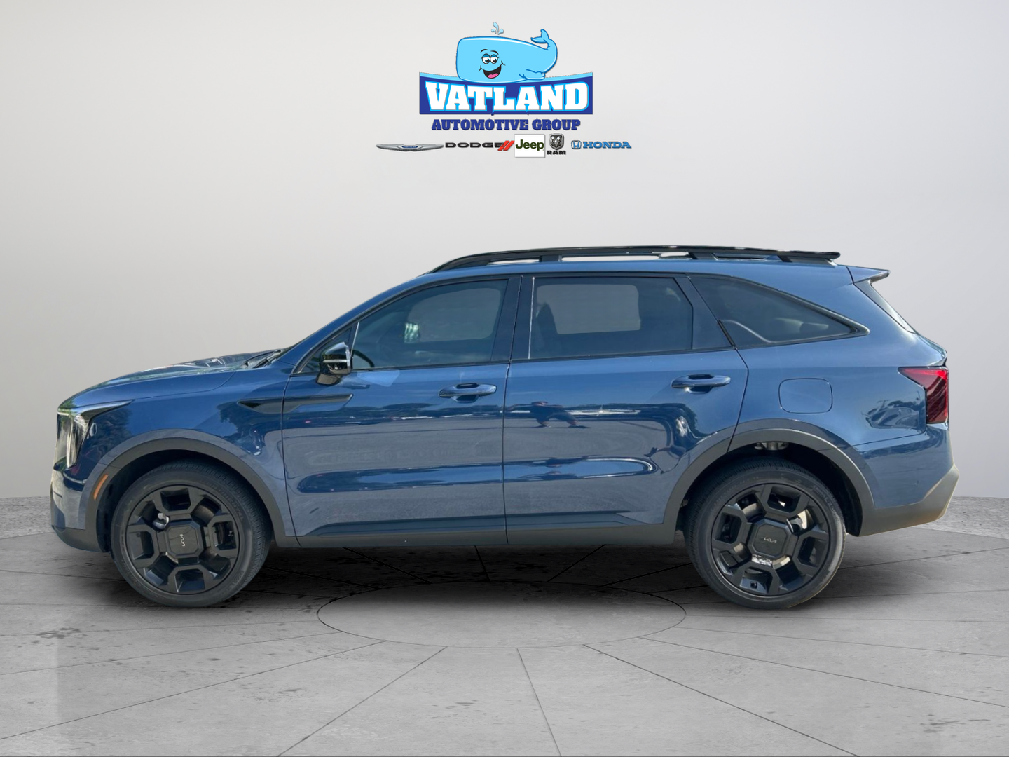 Used 2025 Black Kia X-Line SX image 2