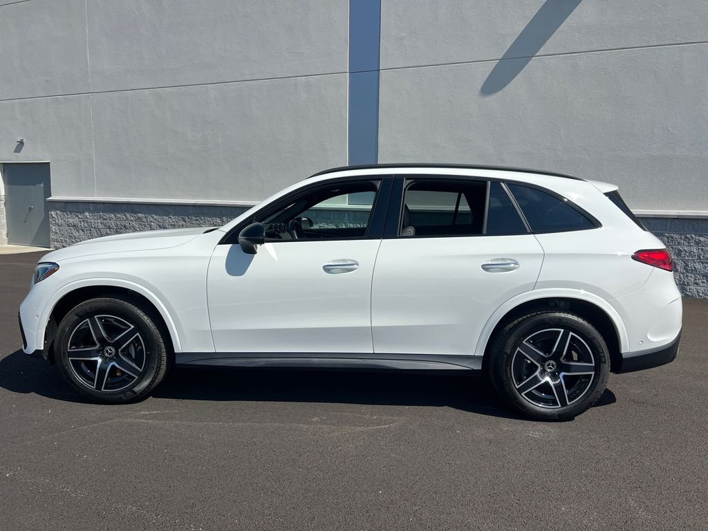 Certified Used 2025 White Mercedes-Benz GLC 300 image 5