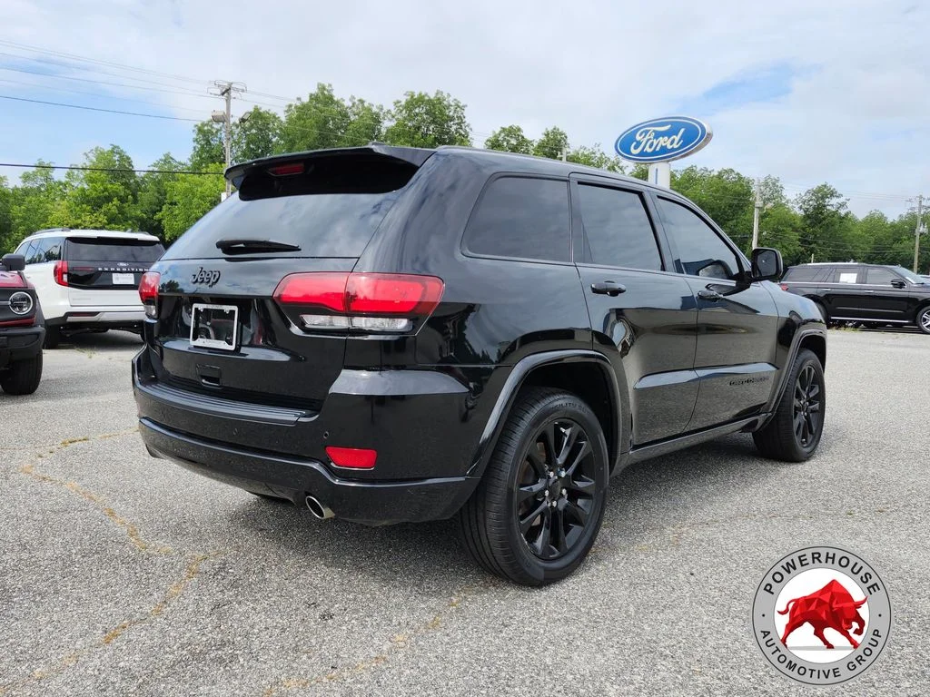 Used 2020 Black Jeep Altitude image 5