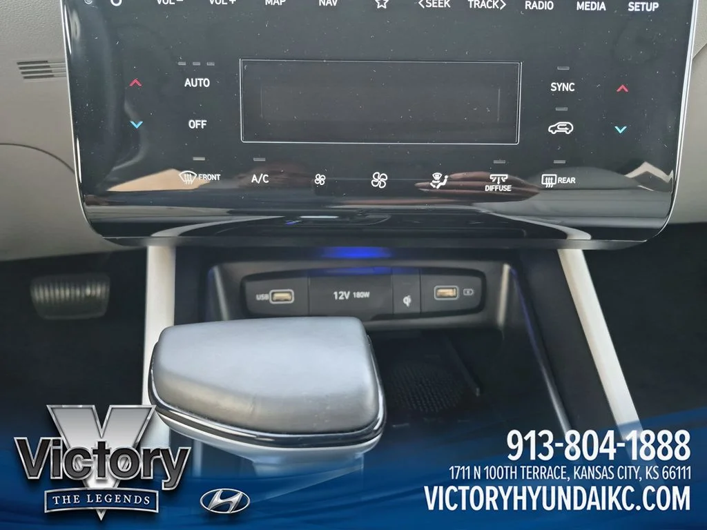 Used 2024 Gray Hyundai SEL image 18