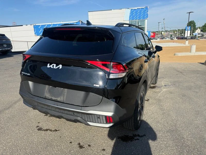 Used 2024 Black Kia X-Line image 7