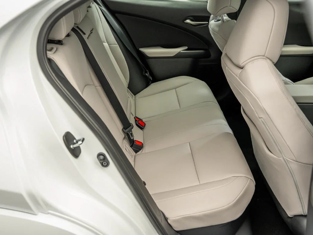 New 2026 Ultra White with Obsidian roof Lexus F SPORT DESIGN AWD image 43