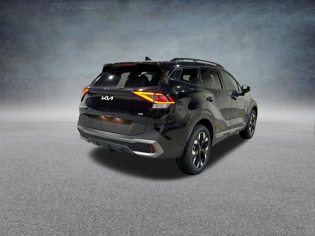 Used 2023 Black Kia X-Line image 33