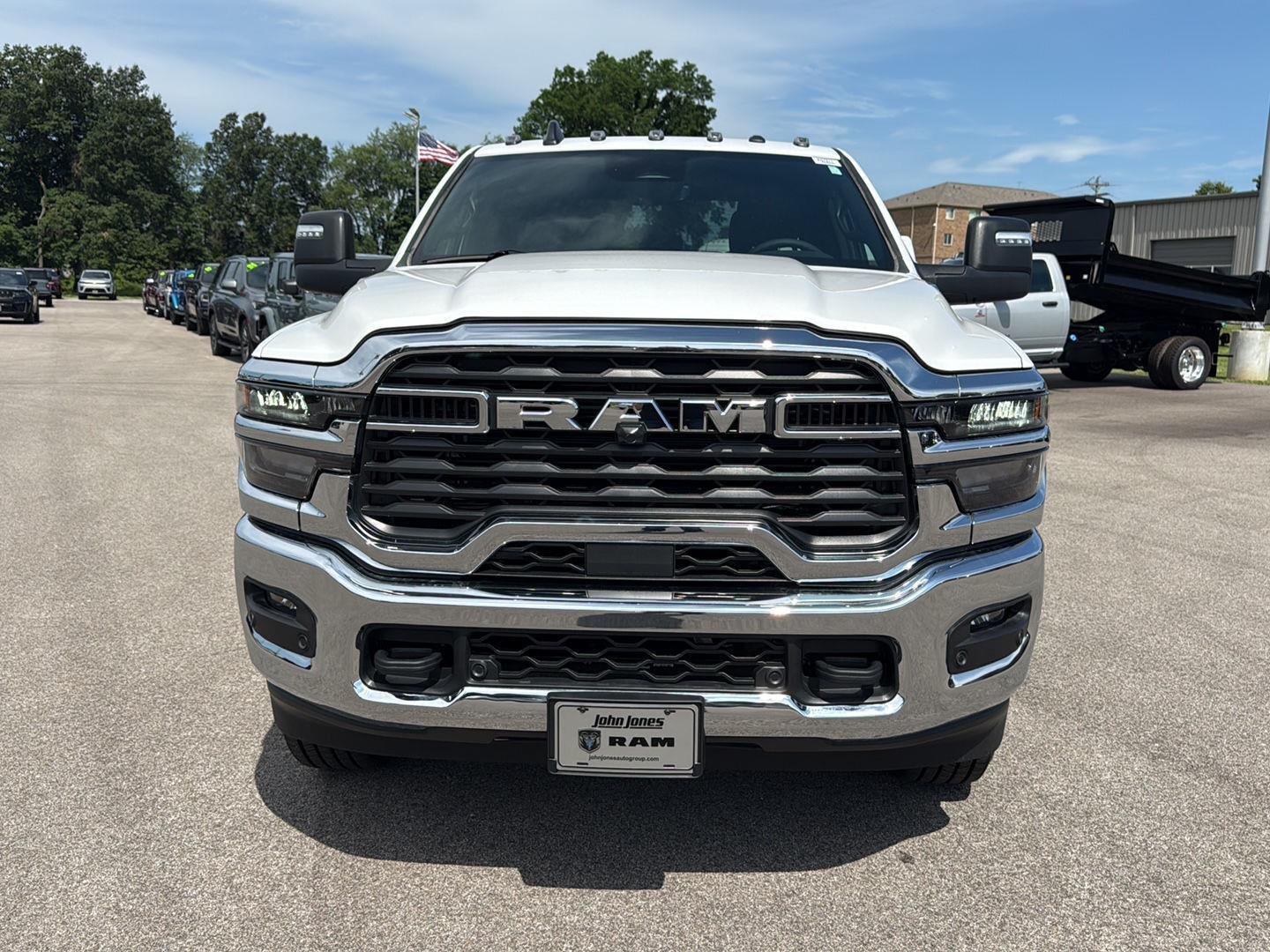 New 2026 Bright White Clear-Coat Exterior Paint RAM Big Horn image 15