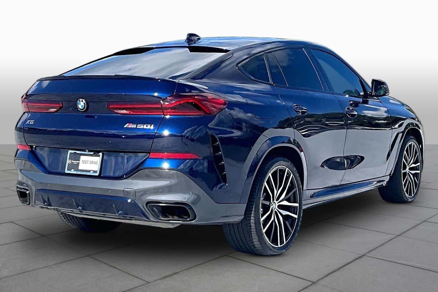 Used 2022 Tanzanite Blue II Metallic BMW M50i image 13