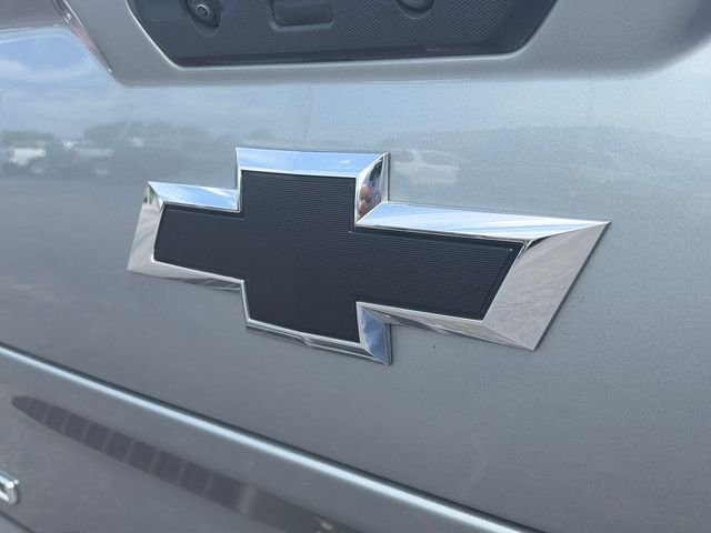 Used 2024 Gray Chevrolet LT image 31