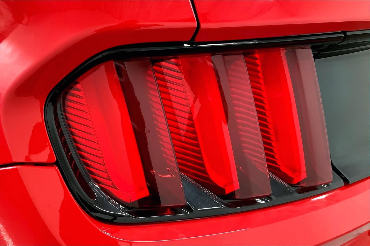 Used 2016 Race Red Ford V6 image 21