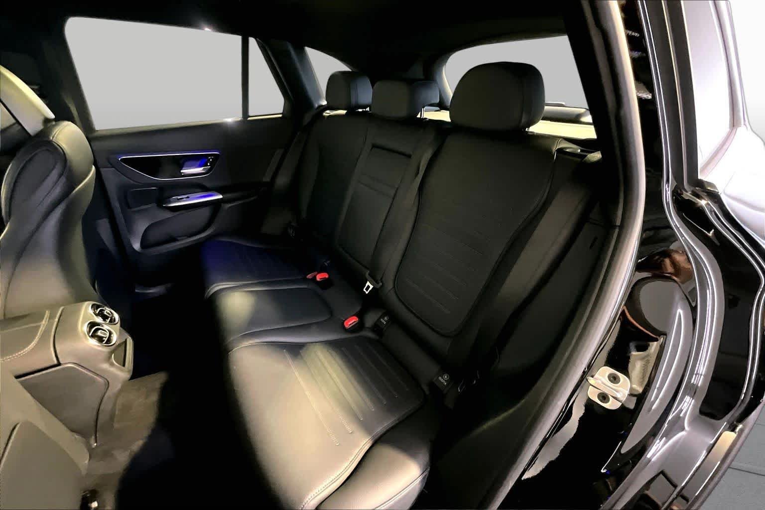 Used 2023 Black Mercedes-Benz GLC 300 image 21
