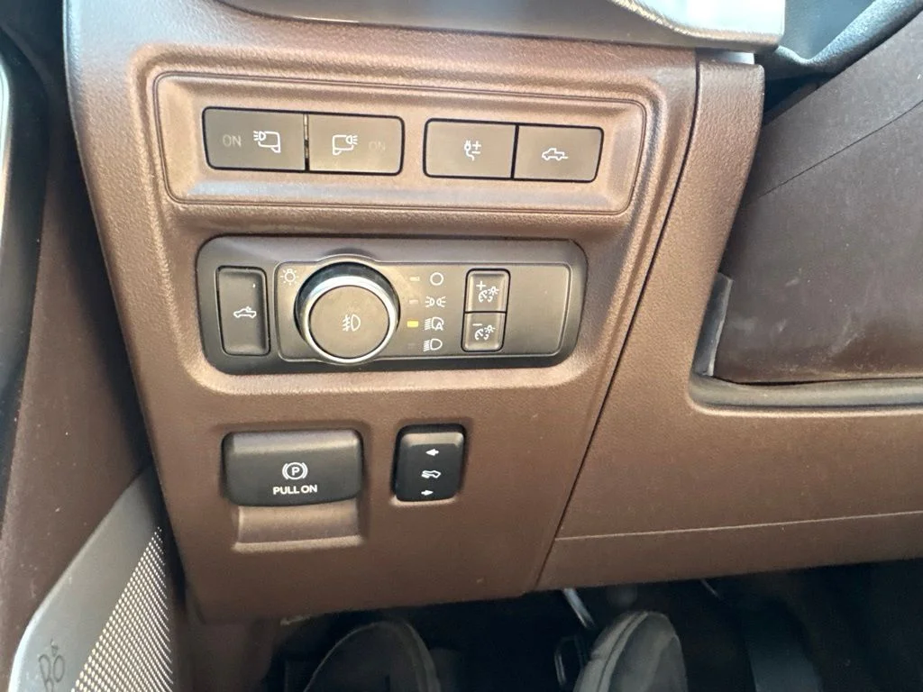 Used 2021 Black Ford King Ranch image 28