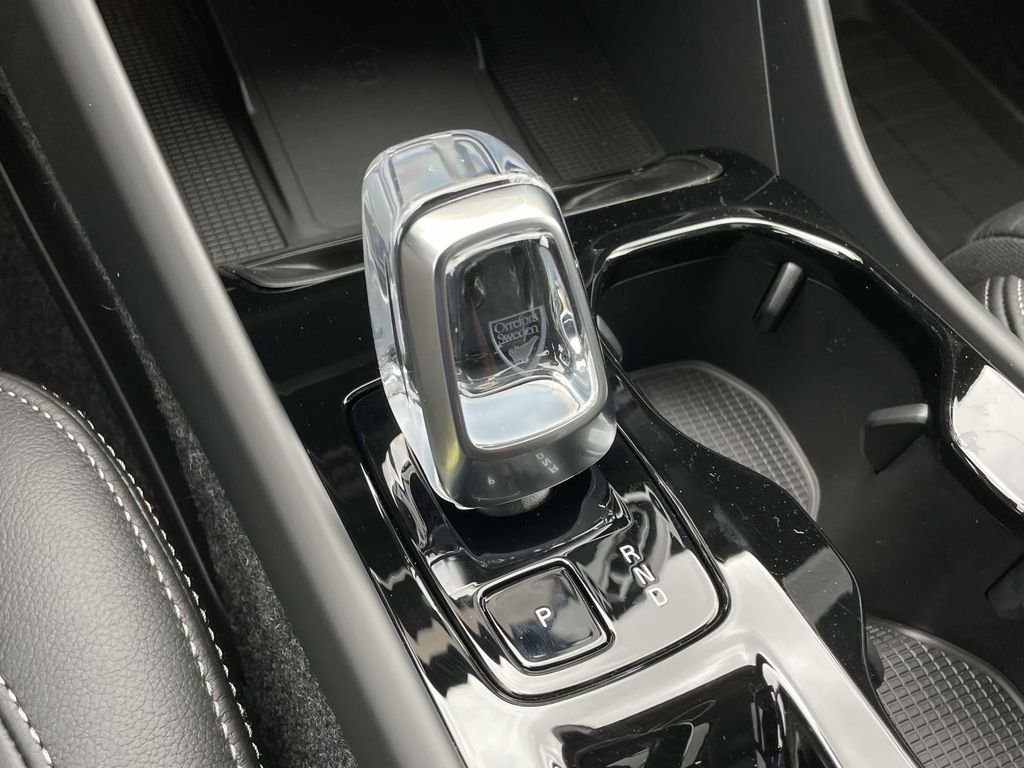 2026 Volvo XC40 Plus - Photo 25