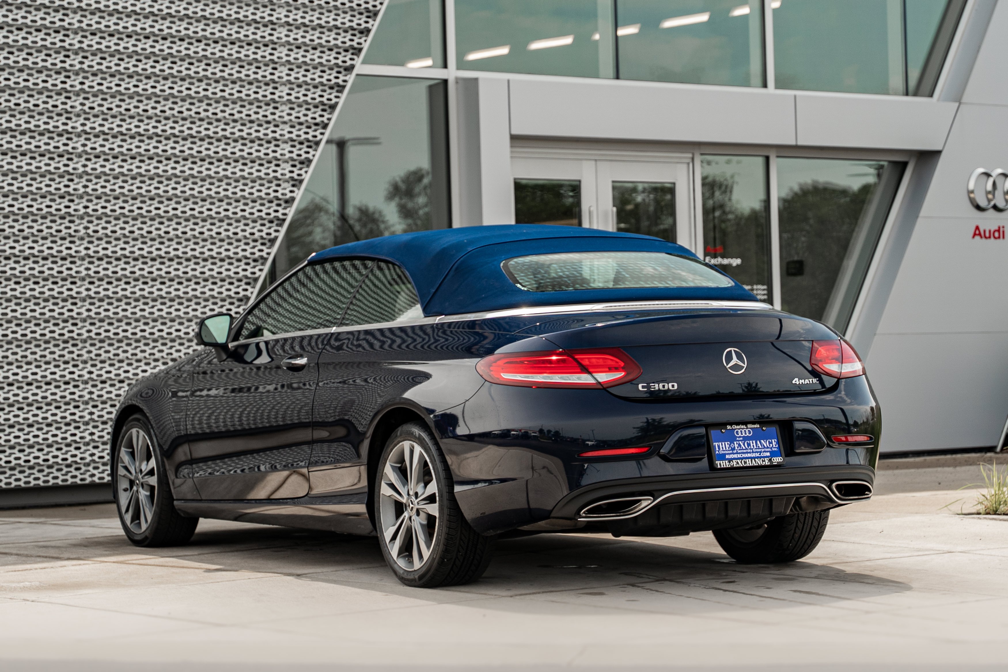 Used 2017 Brilliant Blue Metallic Mercedes-Benz C 300 image 8